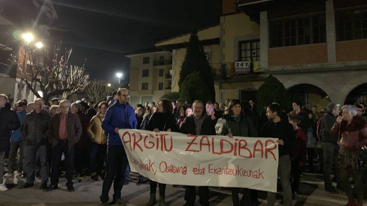 Manifestazio bateratua deitu dute zapaturako 'Zaldibar Argitu Orain!' lelopean