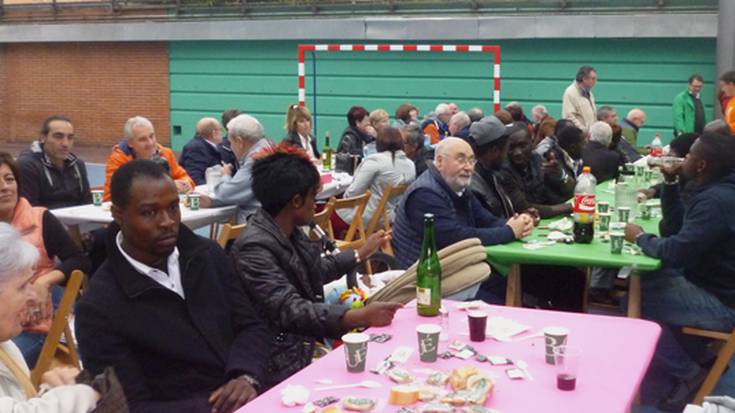 Orain 12 urte martxan ipini zenetik, Jesuiten Etxean  58 etorkini eman dizkiete aterpetxea eta laguntza
