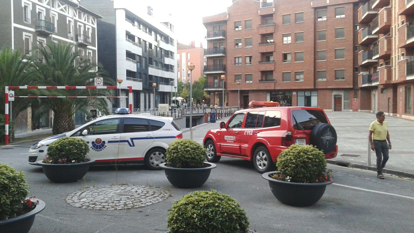 Su-alarmak jo du Madalenosteko aparkalekuan, baina alarma faltsua izan da