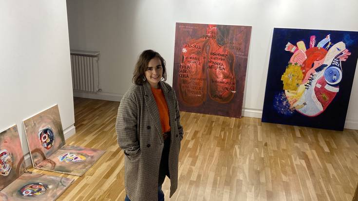 "Erantzun kolektiboak sortu gura ditut erakusketagaz"