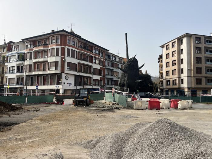 Karmen kaletik Konbenio kalerako eremua itxita egongo da ibilgailuentzat martxoaren 23tik aurrera