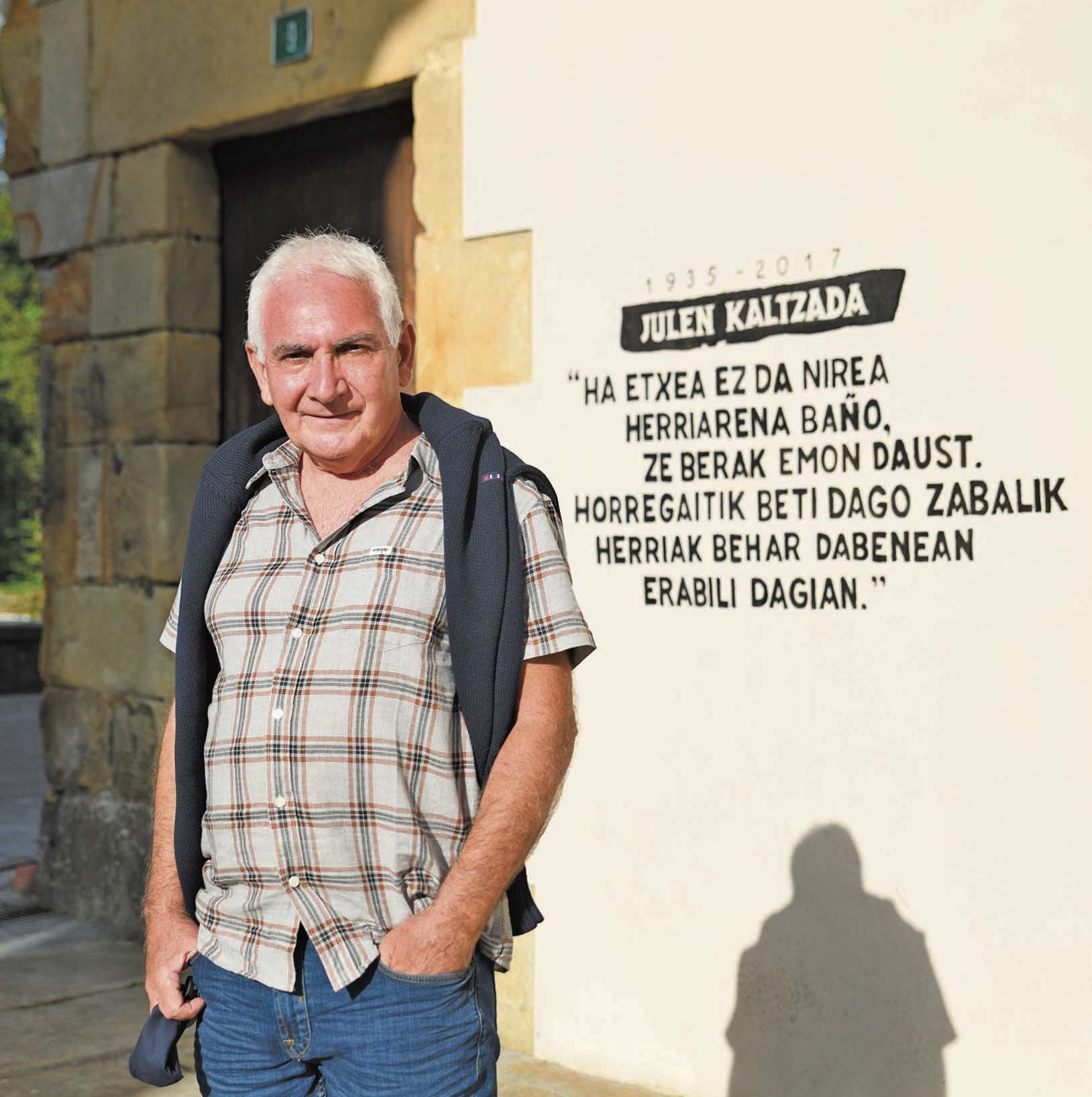 Joseba Sarrionandiaren itzulerak erreakzio katea eragin du sare sozialetan