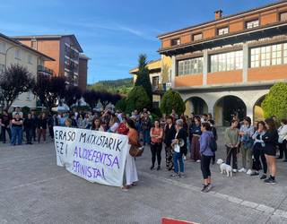 Zaldibarko emakume batek jasandako eraso matxista salatuko dute gaur
