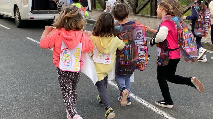 Korrika txikia eta herri afaria Garain, Korrika nagusira batu aurretik