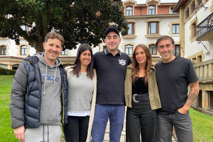 "Edozein aitzakia da ona lagun zaharrekin batzeko"