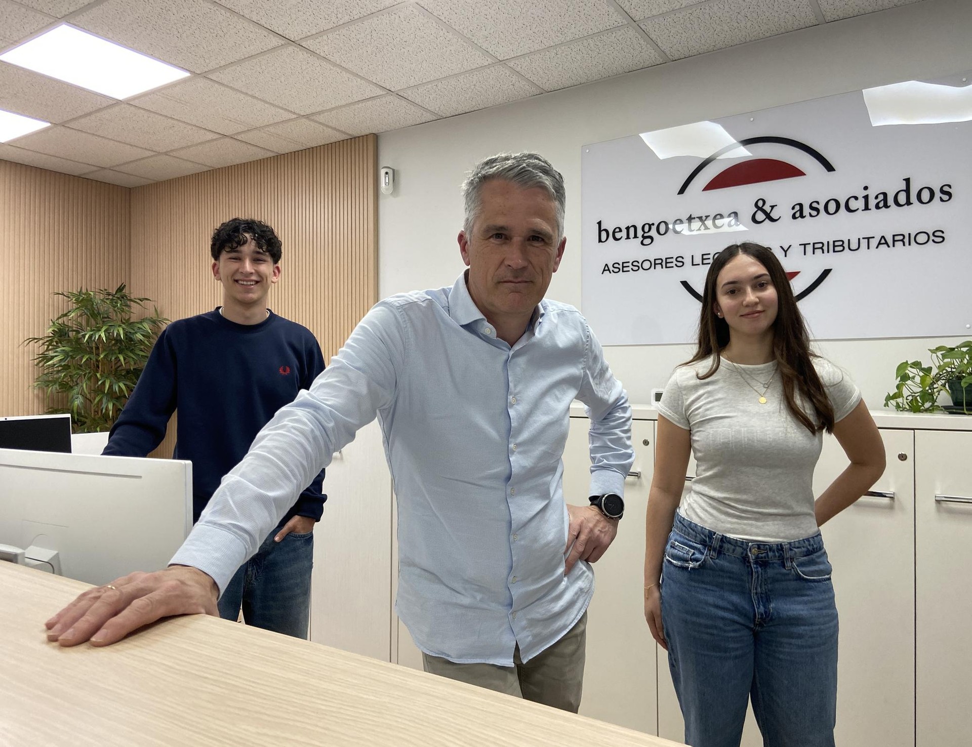 "Zergak kontu teknikoak dira eta aditu bategaz lantzea komeni izaten da"