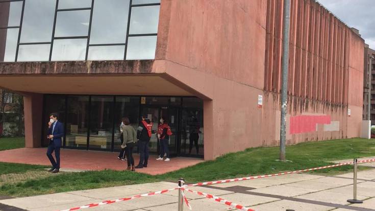 Aldundiak PCR probak egingo dizkie Durangaldeko egoitzetako  langileei
