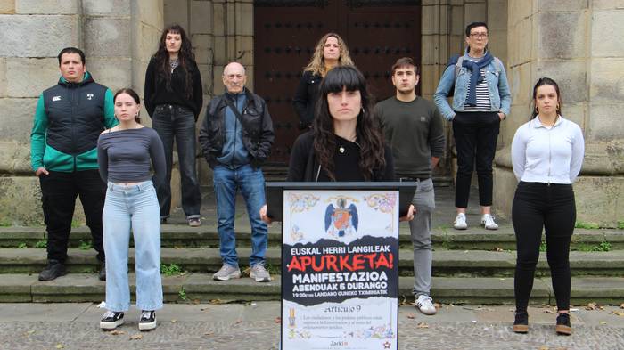 Jarkik manifestazioa egingo du Durangon, Espainiako eta Frantziako konstituzioak "apurtzea" behar dela aldarrikatzeko