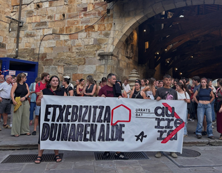 Etxebizitza eskubidearen alde batu dira Durangon
