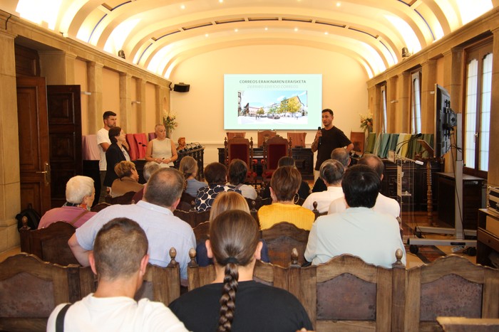 Durangoko jaiak amaitu eta gero botako dute Correos zaharra
