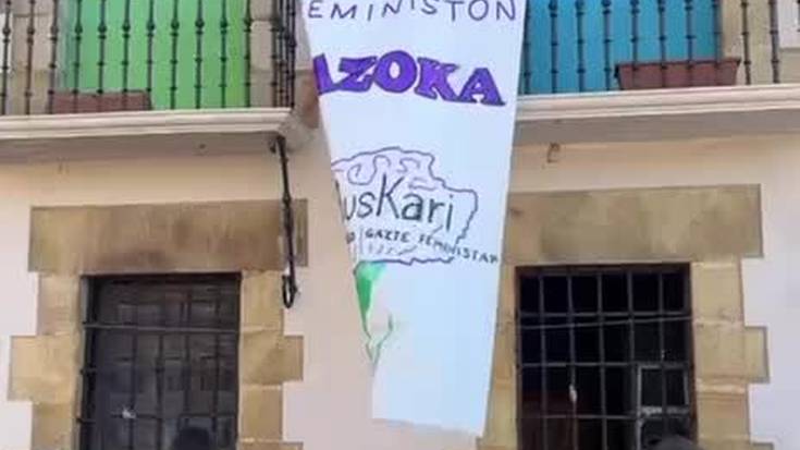 [BIDEOA]: Sortzaile Feministen Azokak 40 sortzaile batu zituen Iurretan