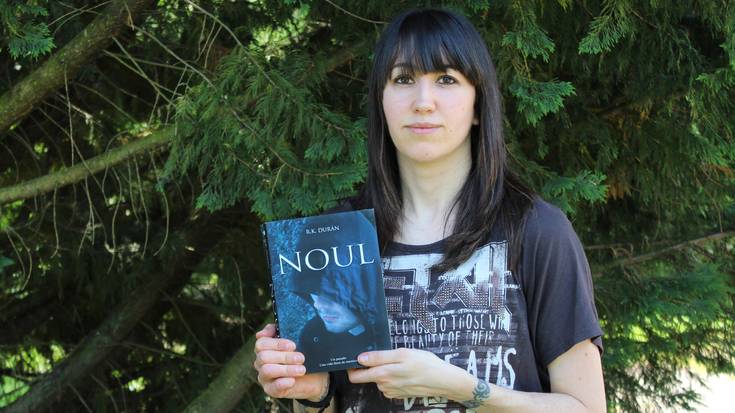 “Jende askorengana heldu naiz liburuen booktrailerrei eskerrak”