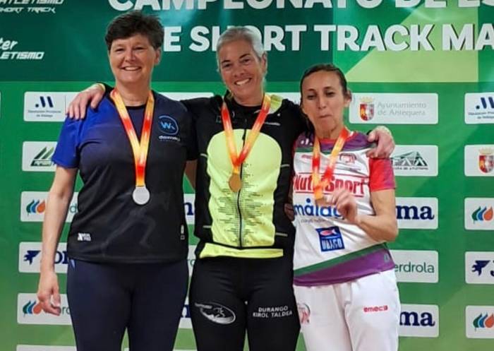 Sonia Oceja durangarrak master mailako Espainiako txapelketa irabazi du salto hirukoitzean