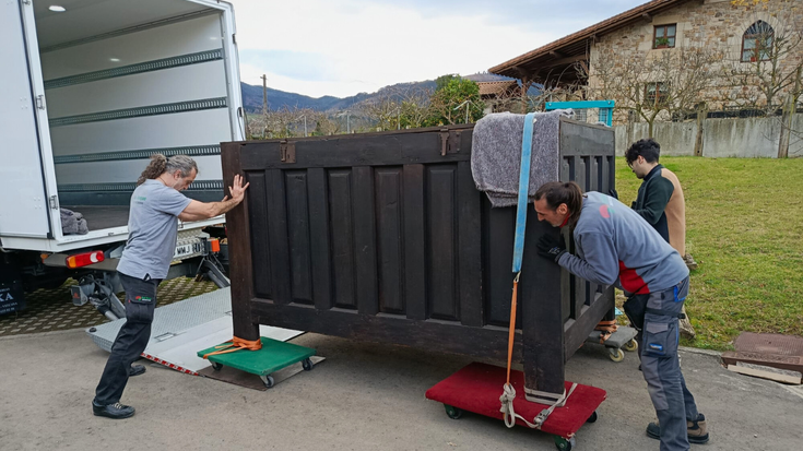 Elorrioko Ortuguren baserriko troxa historikoa Euskal Museoan erakutsiko dute