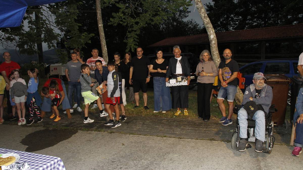 [ARGAZKI GALERIA]: Giro paregabeagaz San Joan jaiak ospatu dituzte Mallabiko Goita auzoan