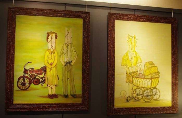 Ukitu surrealista daukaten koadroak ipini ditu Urizarbarrenak Bilbon