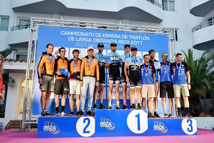 Gorka Bizkarrak Espainiako triatloi txapelketa irabazi du taldeka