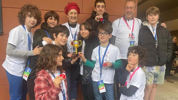 Albaina akademiako ikasleak saritu dituzte First Lego League txapelketan
