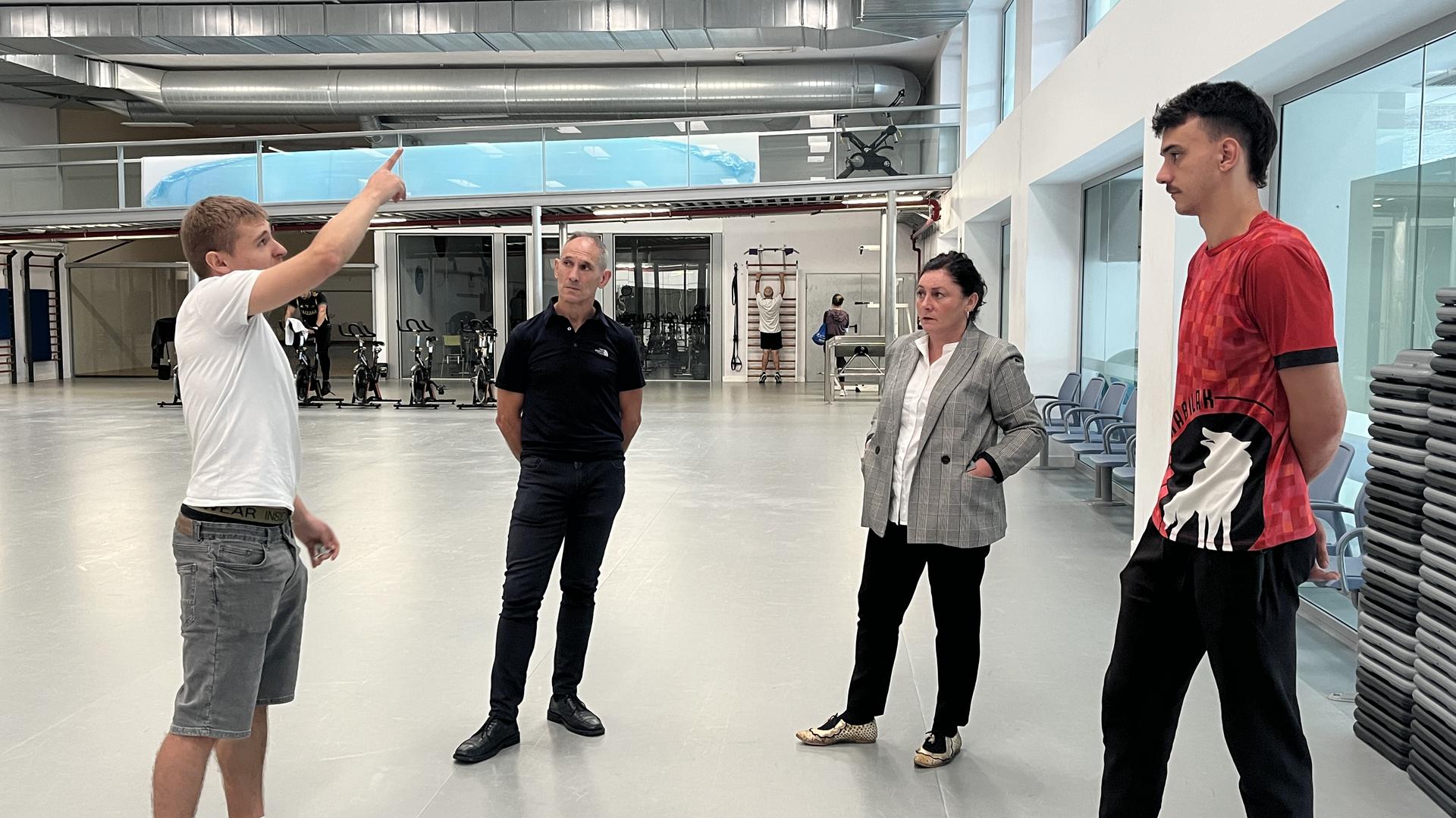 Larreako gimnasioa handituko dute, Zornotzako kirolaren eta jarduera fisikoaren udal planagaz
