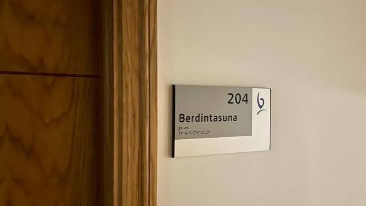 Berrizko Udalak Berdintasun Zerbitzua eta Interpretazio Zerbitzua lizitaziora atera ditu