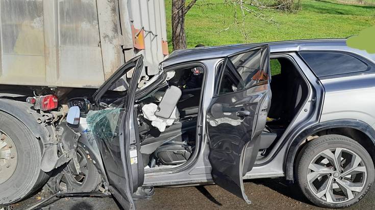 67 urteko auto gidaria hil da Zornotzan kamioi baten kontra izandako istripuan