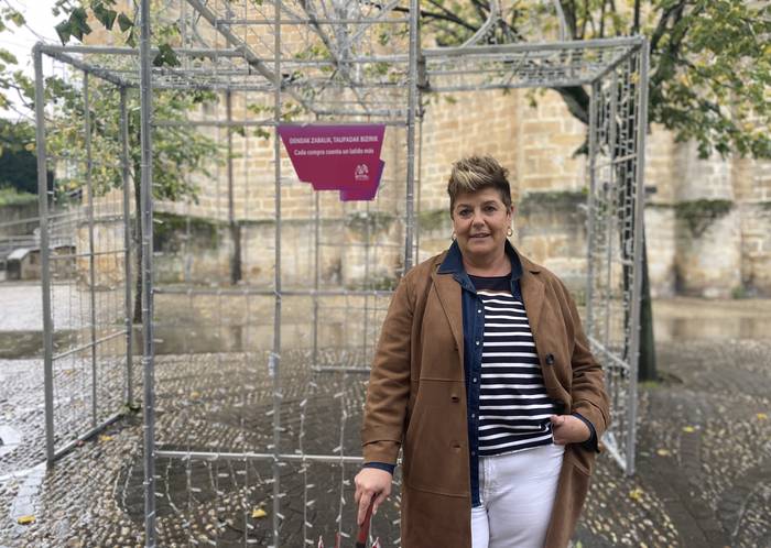“Herria poliki-poliki hiltzen doa eta kanpainagaz herritarrak kontzientziatzea gura ditugu”