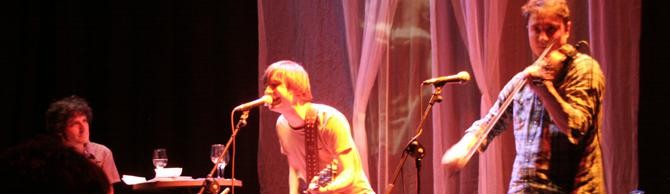 Anaiak, osabak eta beste