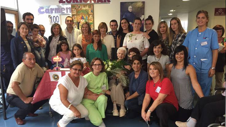 100 urte bete ditu Carmen Sanz Conde durangarrak