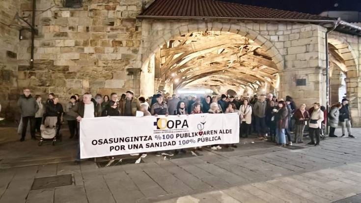 "Osasun publikoa eta kalitatezkoa" aldarrikatu dute DOPAk deitutako elkarretaratzean