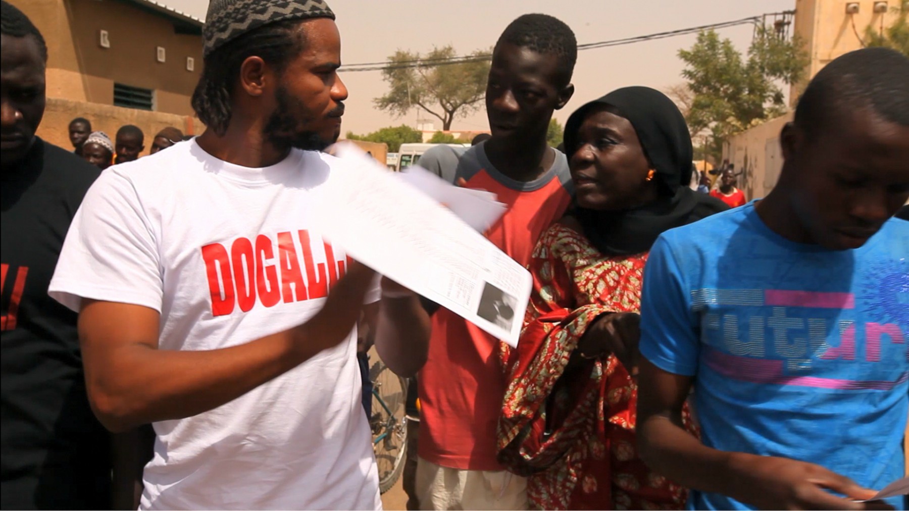 Senegalgo kultura eta gizartea ezagutzeko ekintzak, Bibliotekan