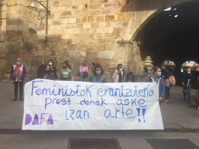 Miarritzeko hilketa matxista salatu dute Durangon eta Berrizen