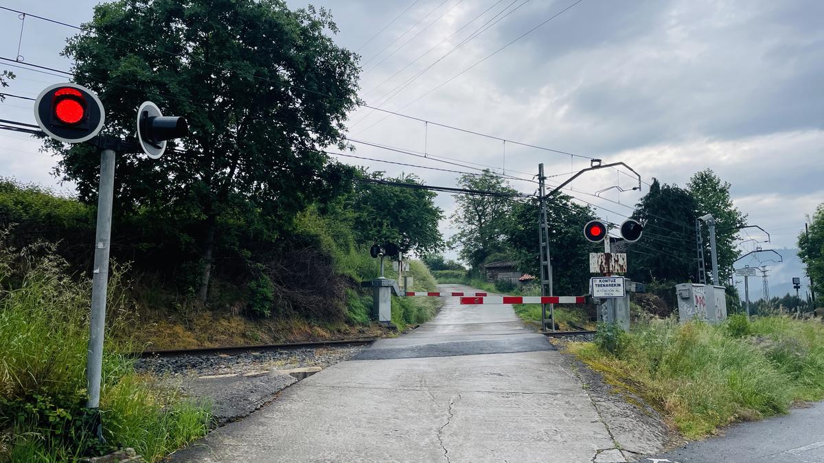 Berrizko Torretxoko trenbide-pasagunea kenduko dute