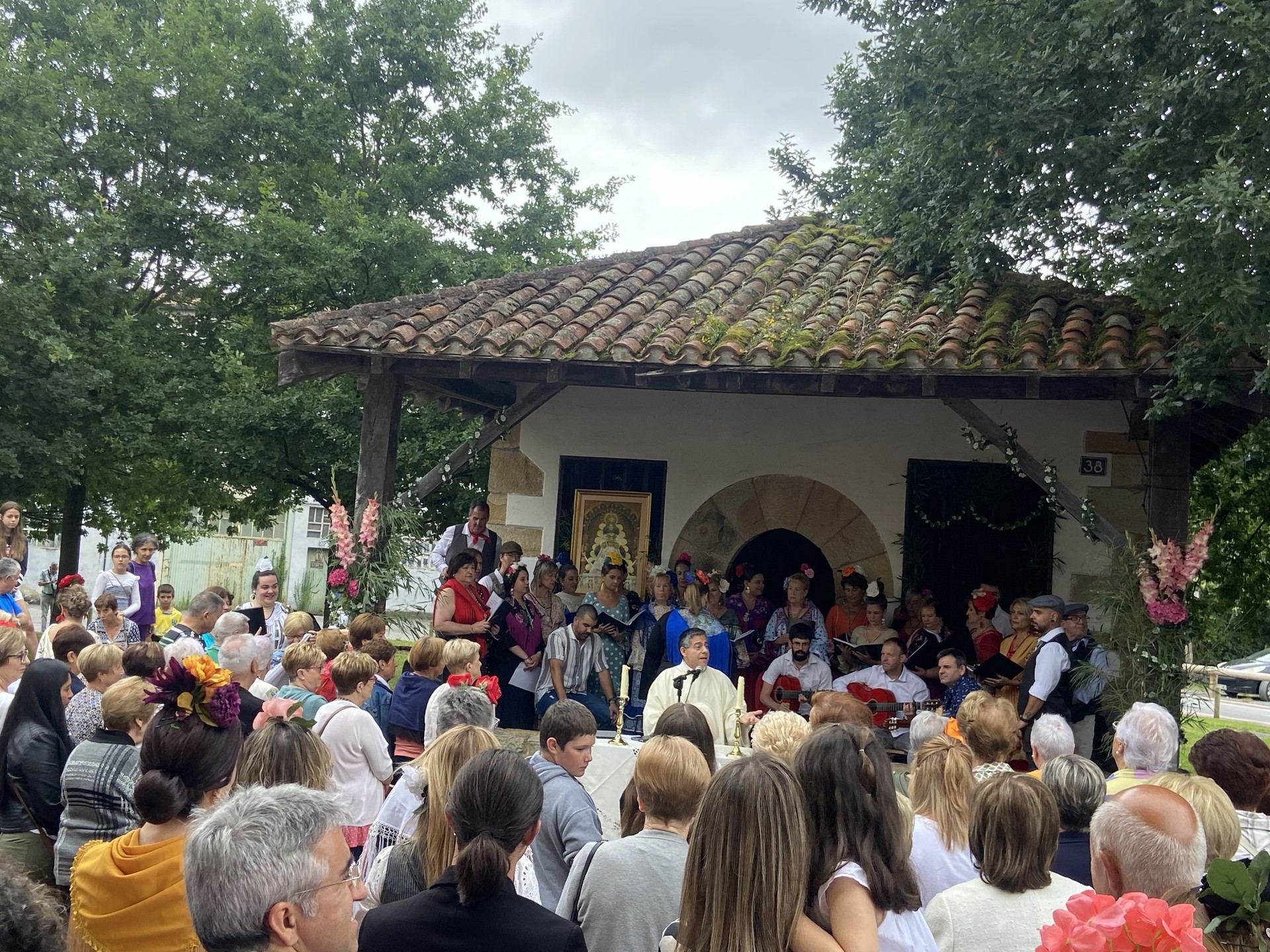 [EGITARAUA]: Erromeria andaluziarra zapatuan, Astolan