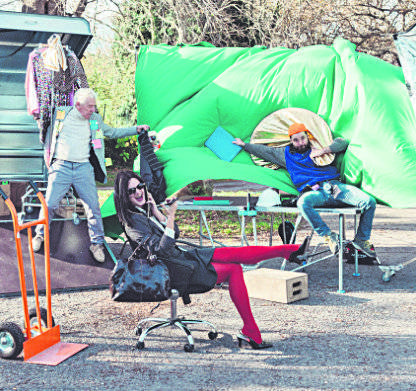 Edozer saltzeko ahalmenaz hausnartzera gonbita, 'Kolapsoa'-n