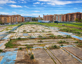 Tren geltoki zaharreko Arau Subsidiarioak aldatzen hasi dira Durangon