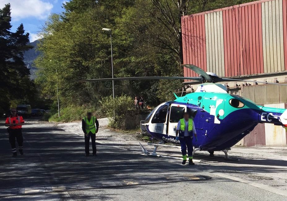  Mendiolan erori den txirrindularia helikopteroan ospitalera eraman dute 
