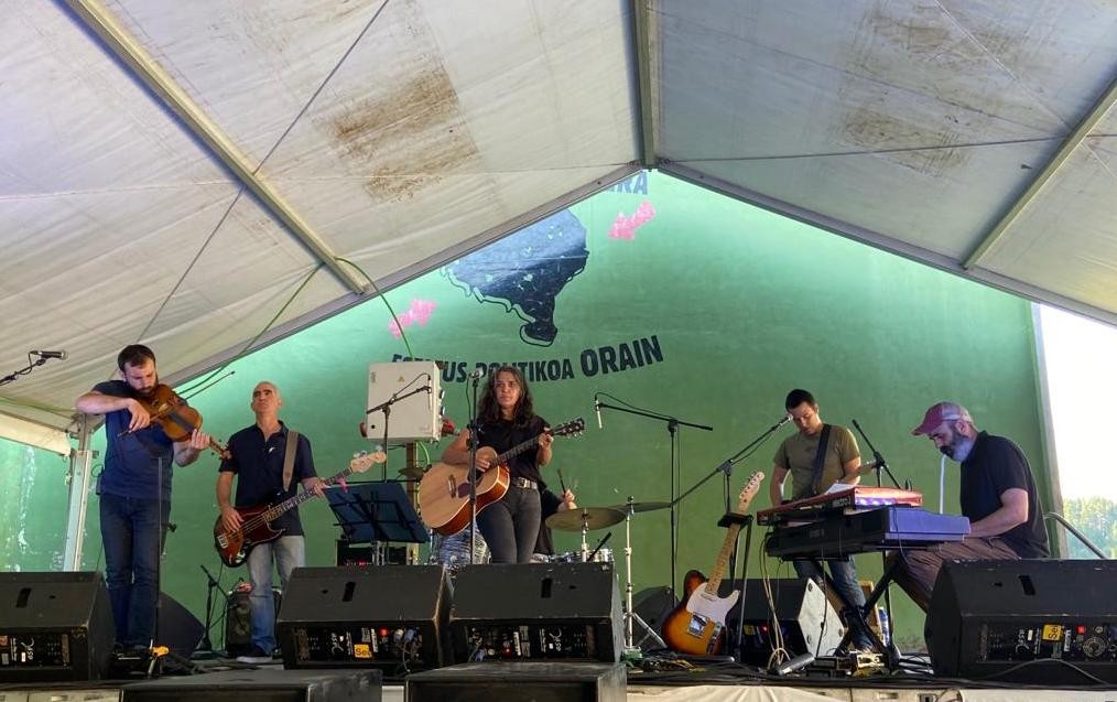 [EGITARAUA]: Musika eta bertsoak Mendiolako jaietan