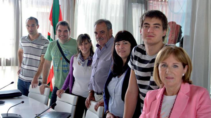 “Zu bezalako ereduak esperantzarako argia izango dira beti”