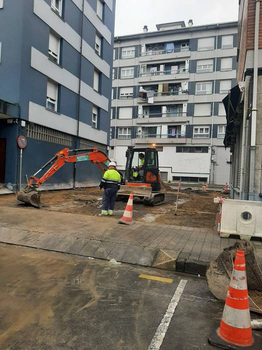 Perulanda kaleko sarbidean oinezkoen eta ibilgailuen segurtasuna hobetzeko lanak hasi dituzte