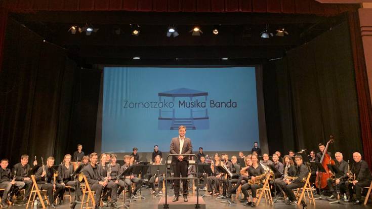 Zornotzako musika banda doako ikastaroak eskaintzen hasi da interneten