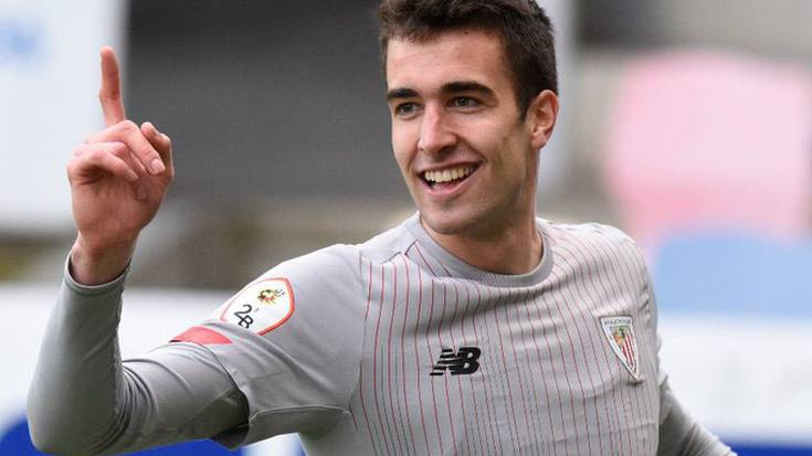 Ewan Urain Bilbao Athleticeko aurrelari durangarrak 2025era arte berritu du Athleticekin duen lotura