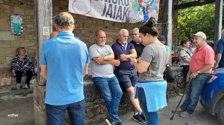 [ARGAZKI GALERIA]: Giro lagunkoi eta ederra Elgezabalko sanantonioetan