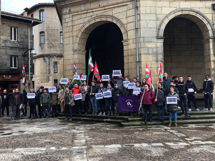 Gaur egungo faxismoa aztertzeko berbaldia eskainiko dute Durangon