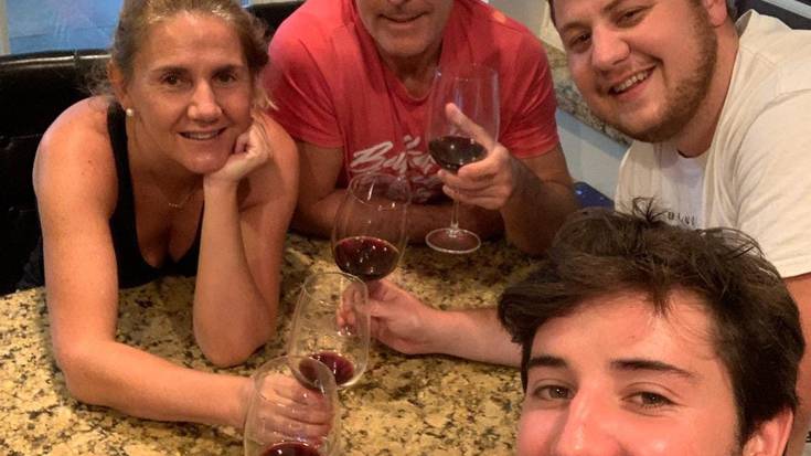 "Gabonak baino lehenago Miami aldera joan izan gara inoiz, Gutarra markako karakol kontserbak erostera"