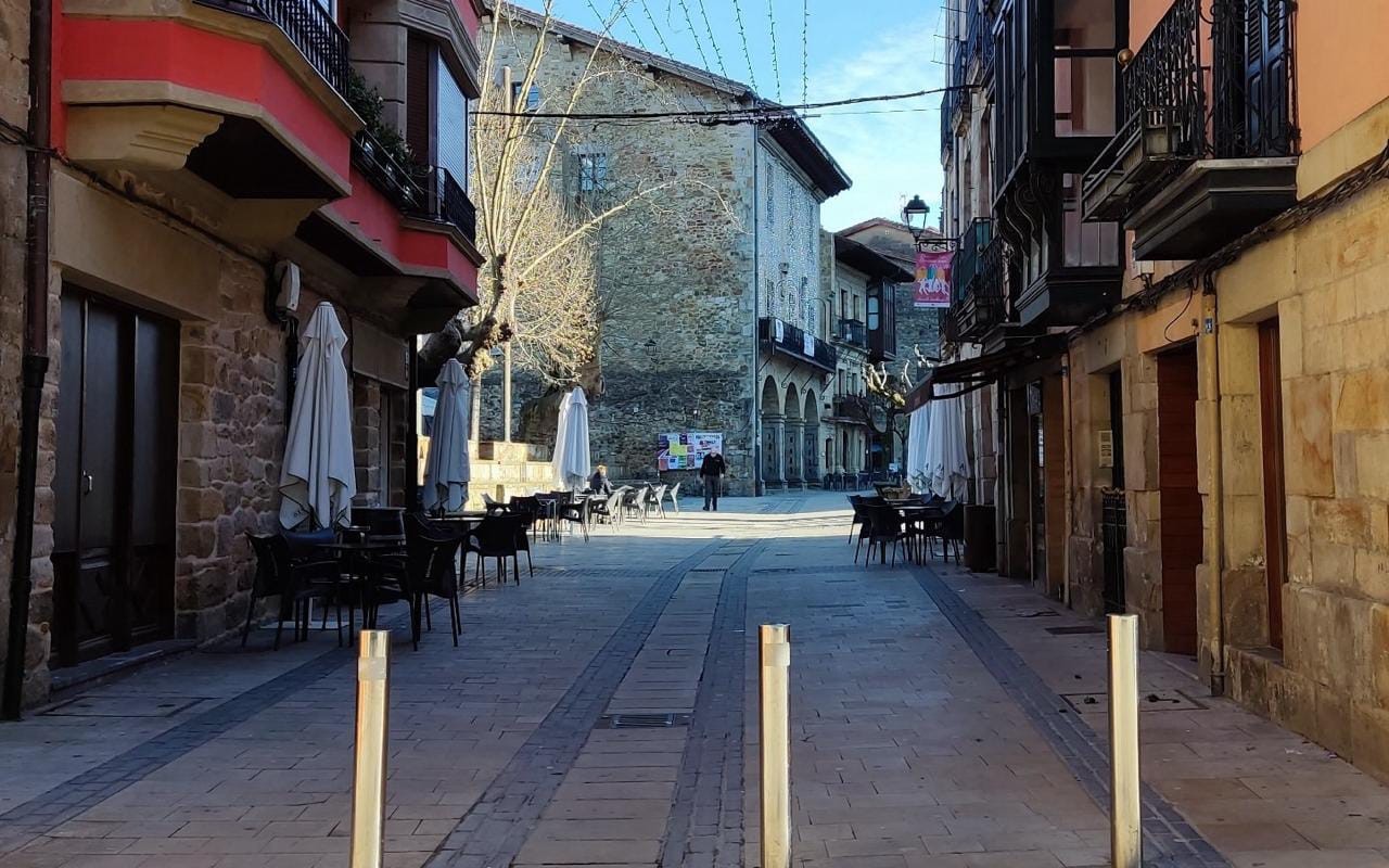 Urriaren 19an martxan jarriko da Elorrioko hirigune historikoko zati baterako sarbideak kontrolatzeko sistema berria