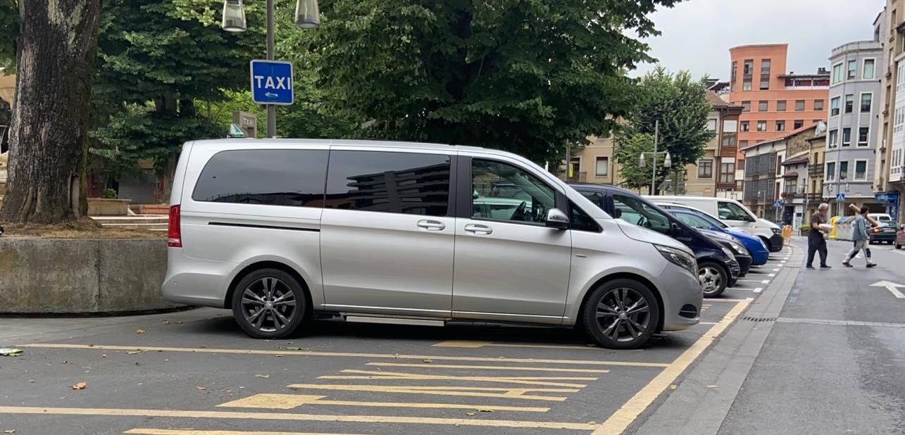 Izurtzan auzotaxia martxan da hilaren 7tik, osasun zentroetara joan-etorriak egiteko