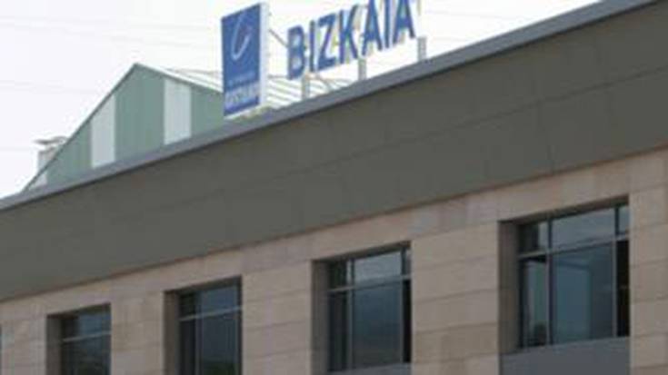 Bi behargin zauritu dira Estampaciones Bizkaian