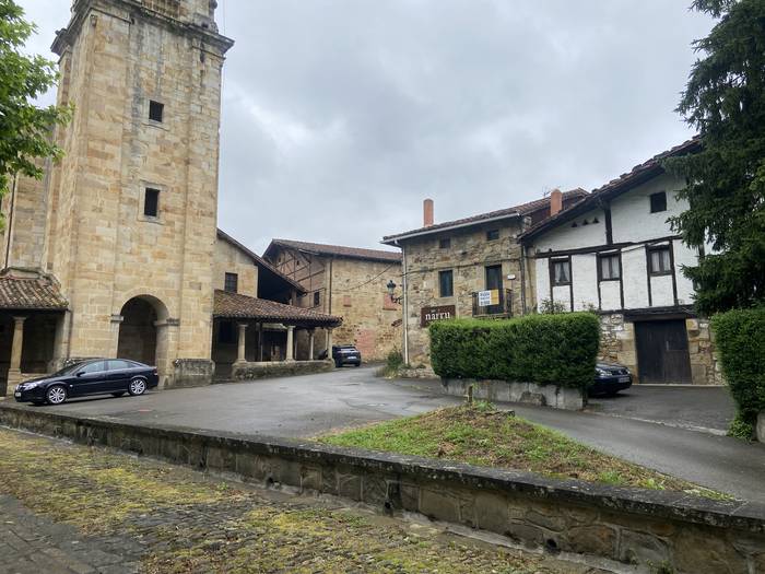 [EGITARAUA]: San Agustin Etxebarriako auzotarrak, jaiak ospatzeko prest