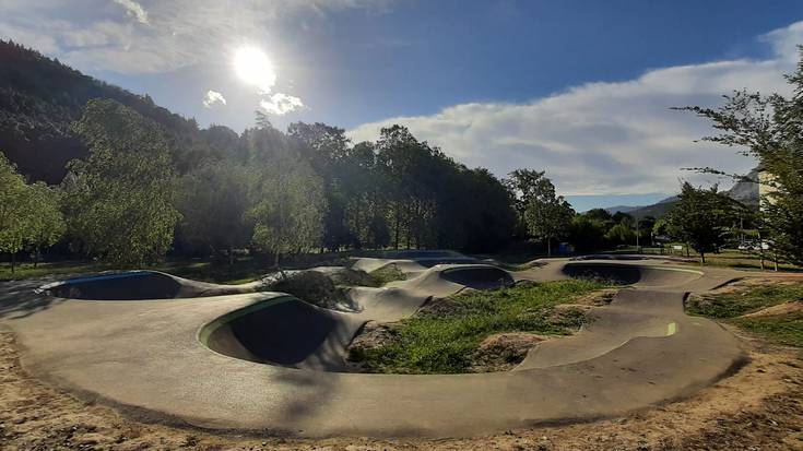 Ikastaroak emango dituzte Abadiñoko pumptrack gunean