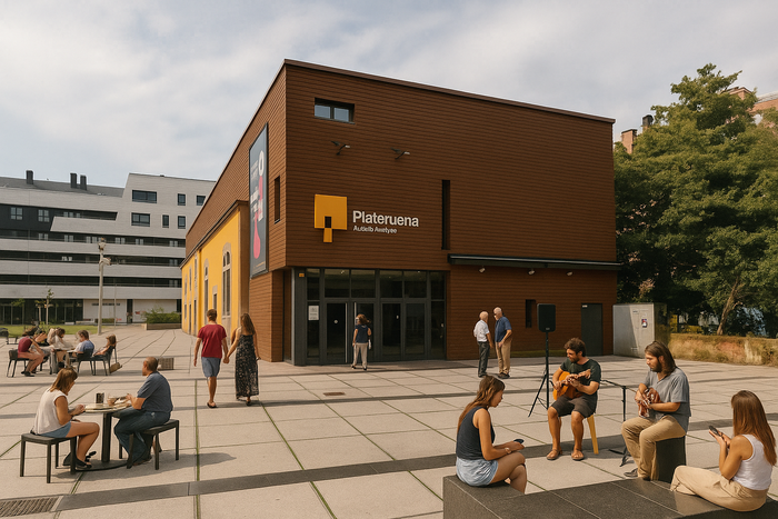 Eguzki plakak ipiniko dituzte Plateruenean, eta aretoa berritzeko proiektua idatziko dute